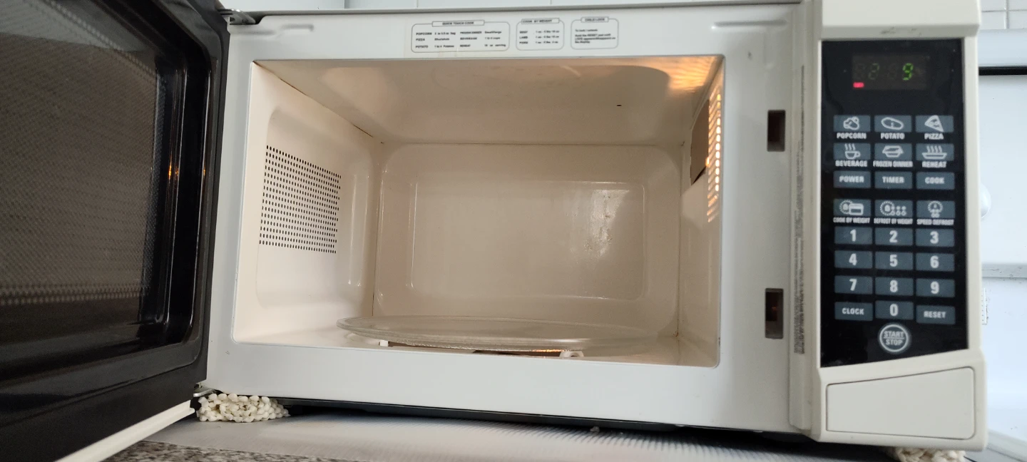 RCA microwave - photo 5