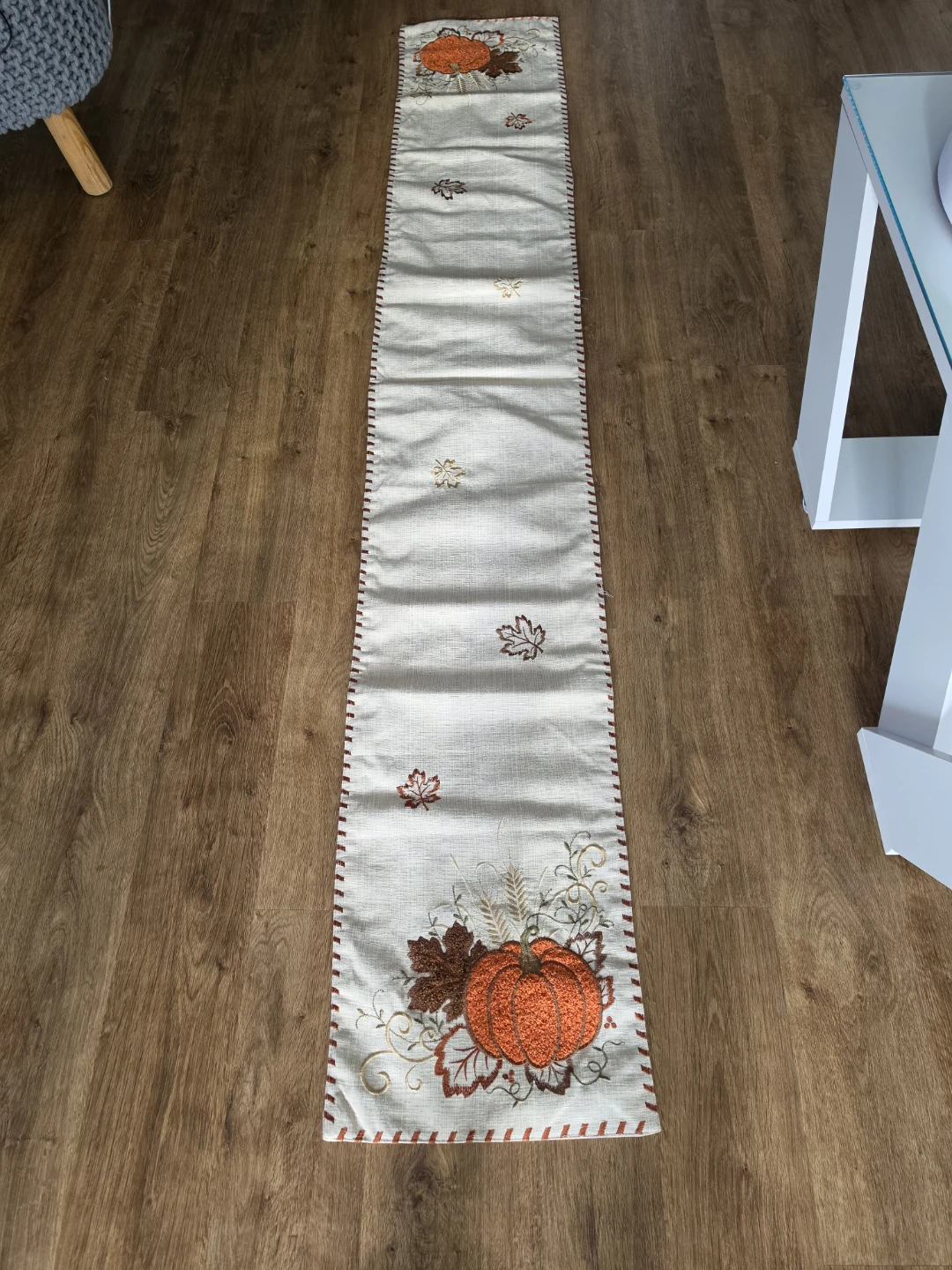 Gardeners Eden Autumn Pumpkin Table Runner