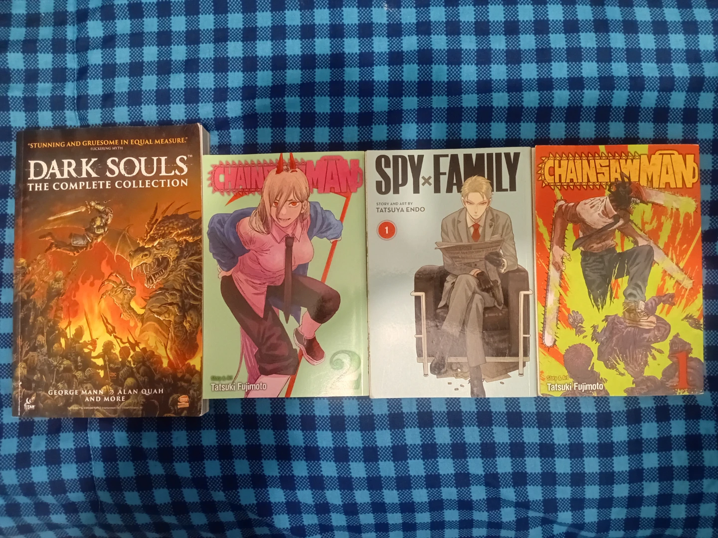 Manga Collection: Dark Souls, Chainsaw Man, Spy x Family - photo 2