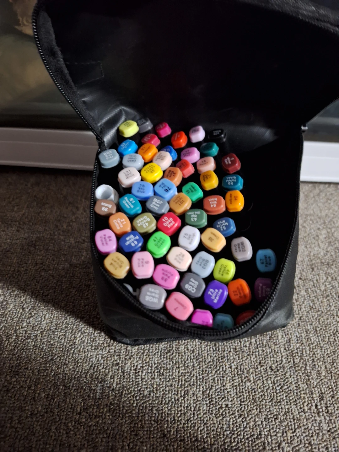 Touchnew 60pcs Art Marker Set