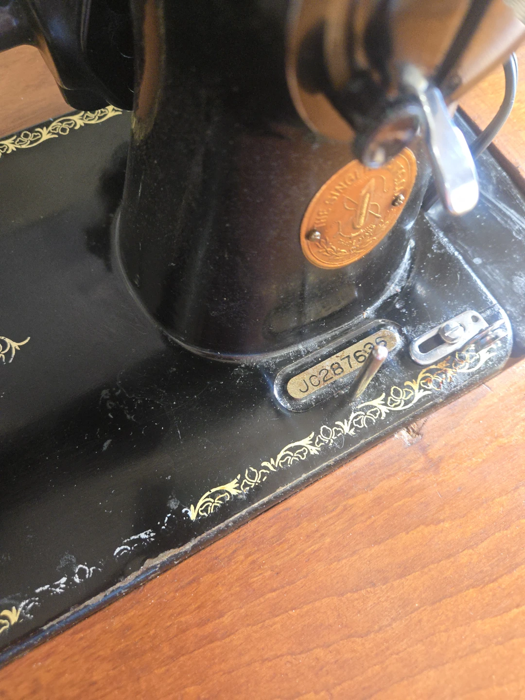 Singer 15-90 Sewing Machine - photo 4