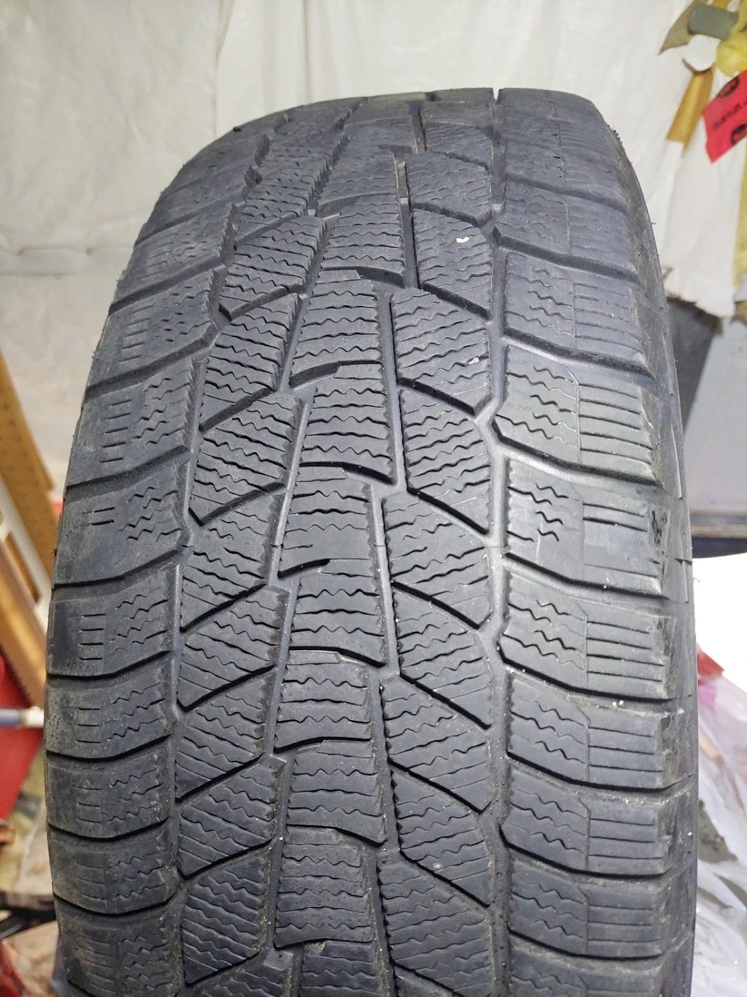 Motomaster Winter Edge Tire on Steel Rim - photo 4