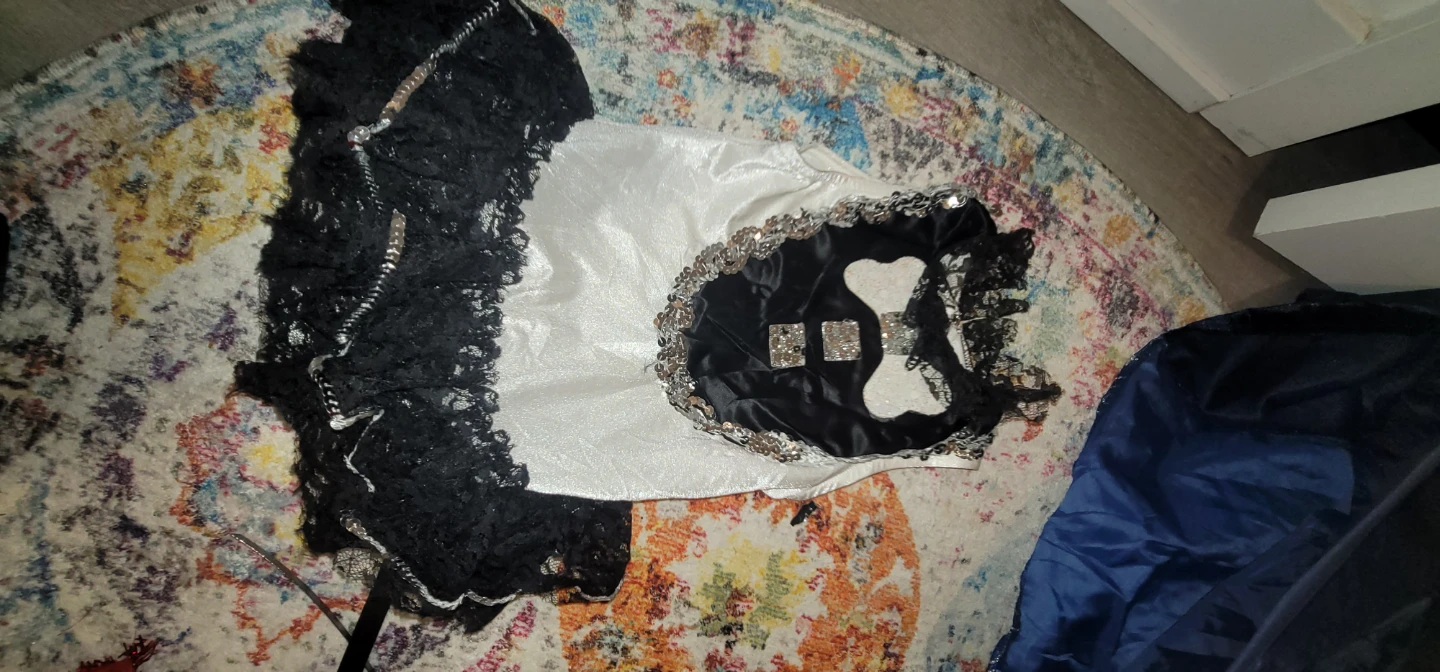 Assorted Adults and children costumes. - photo 5