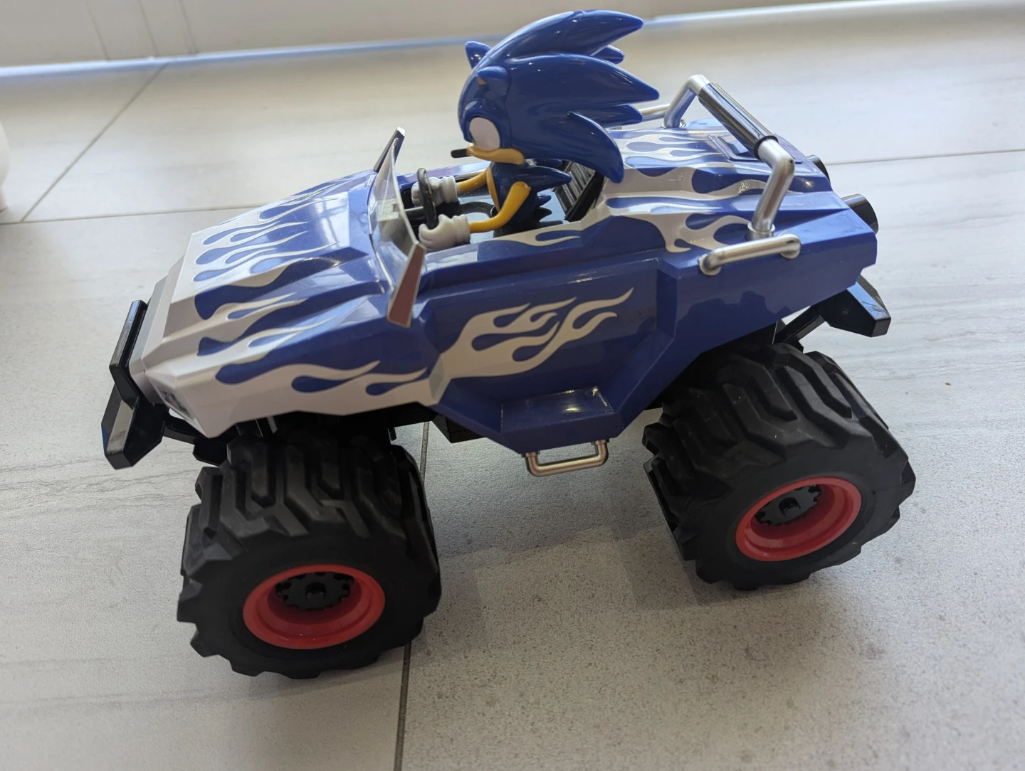 NKOK Sonic The Hedgehog Monster Truck Remote Control Car - photo 4