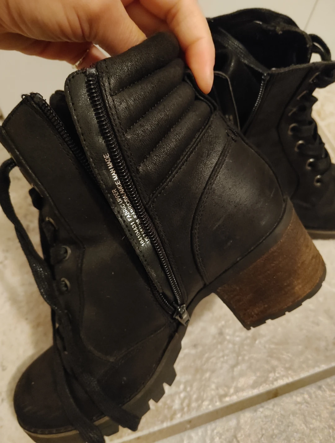 Women's Black Lace-Up Heeled Boots - Size 7.5 - photo 3