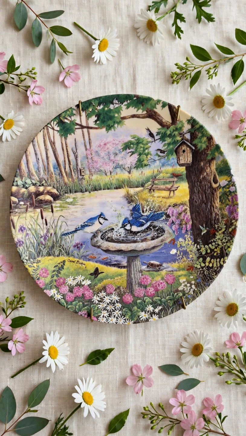 Knowles A Morning Splash Collector Plate - photo 2