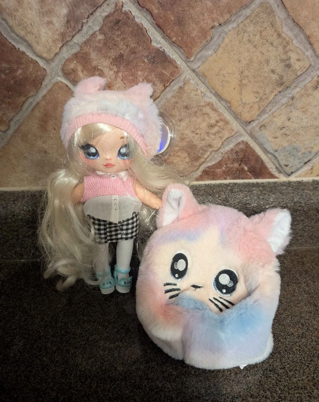 Na Na Na Surprise Doll with Plush Pom