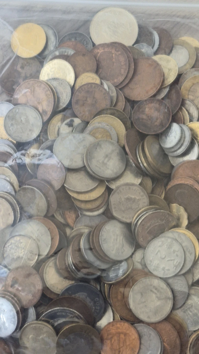 Large Bag of Assorted World Coins - photo 2