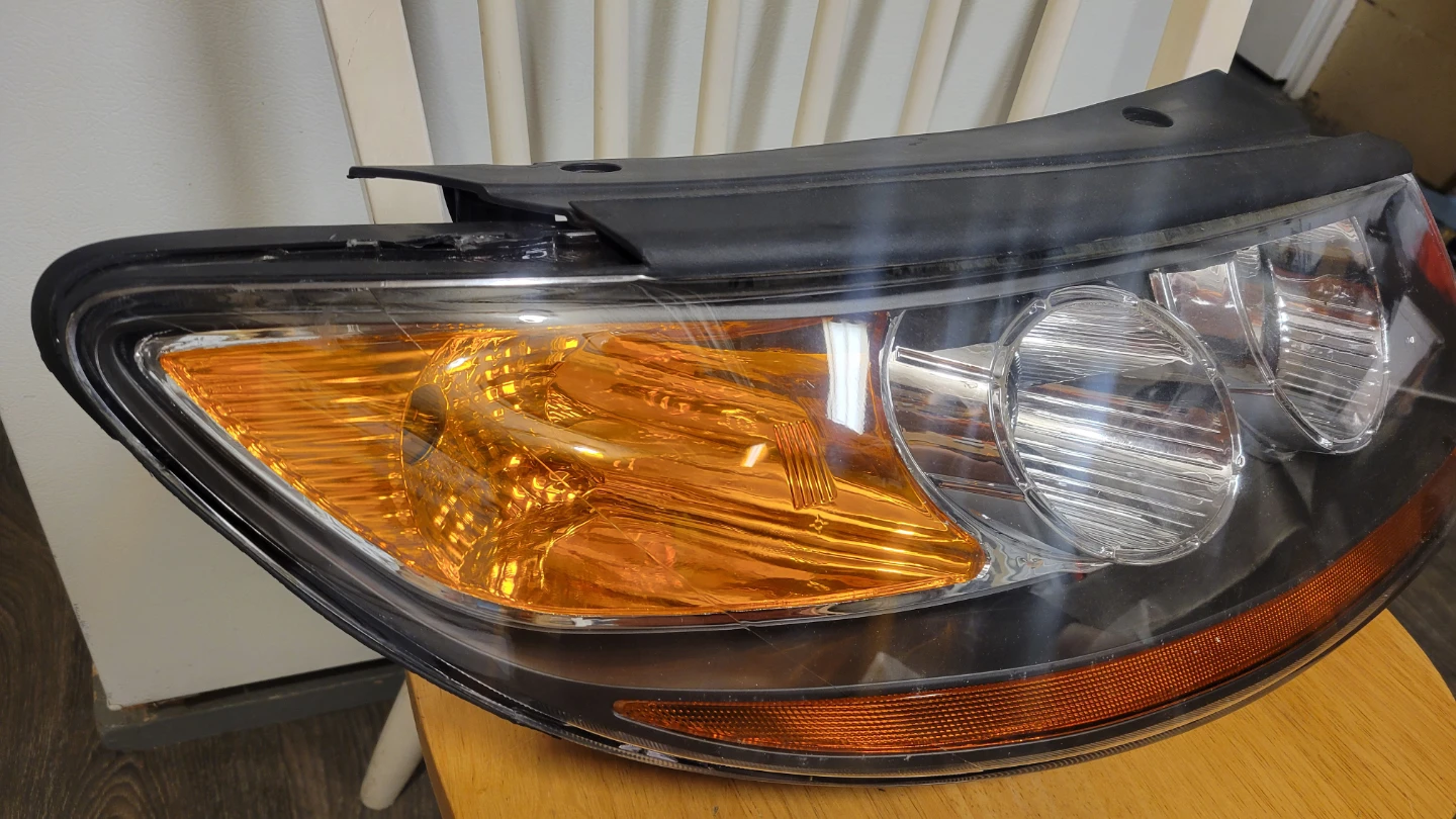 2007-2012 Hyundai Santa Fe passenger side headlight NEW - photo 2