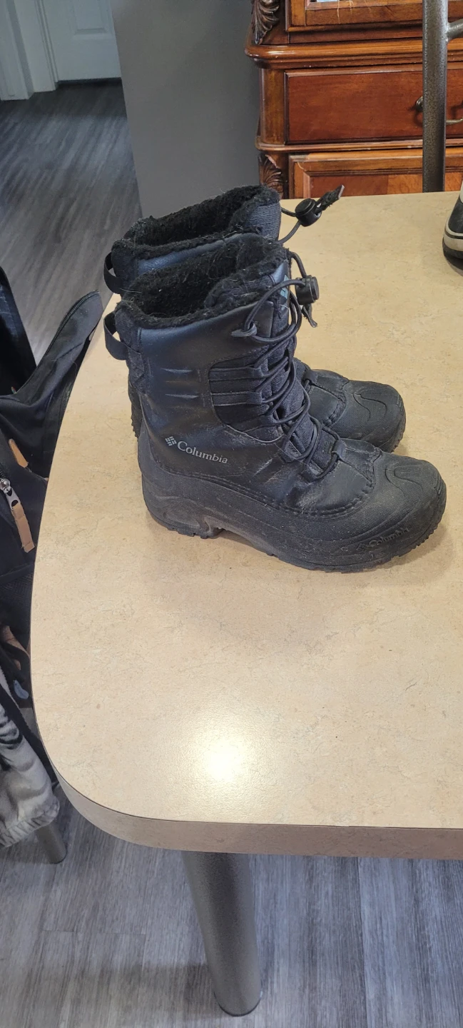 Winter boot size 4 youth - photo 2