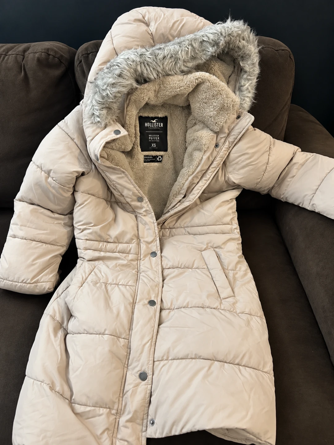 Hollister Faux Fur-Lined Puffer Parka – Taupe – Size XS - photo 2