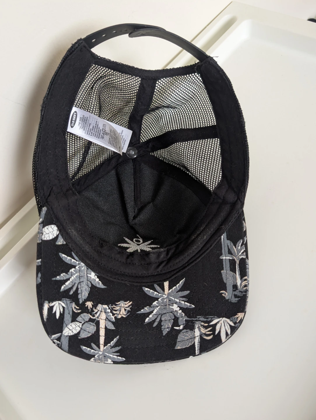 Old Navy Tropical Print Trucker Hat - photo 3