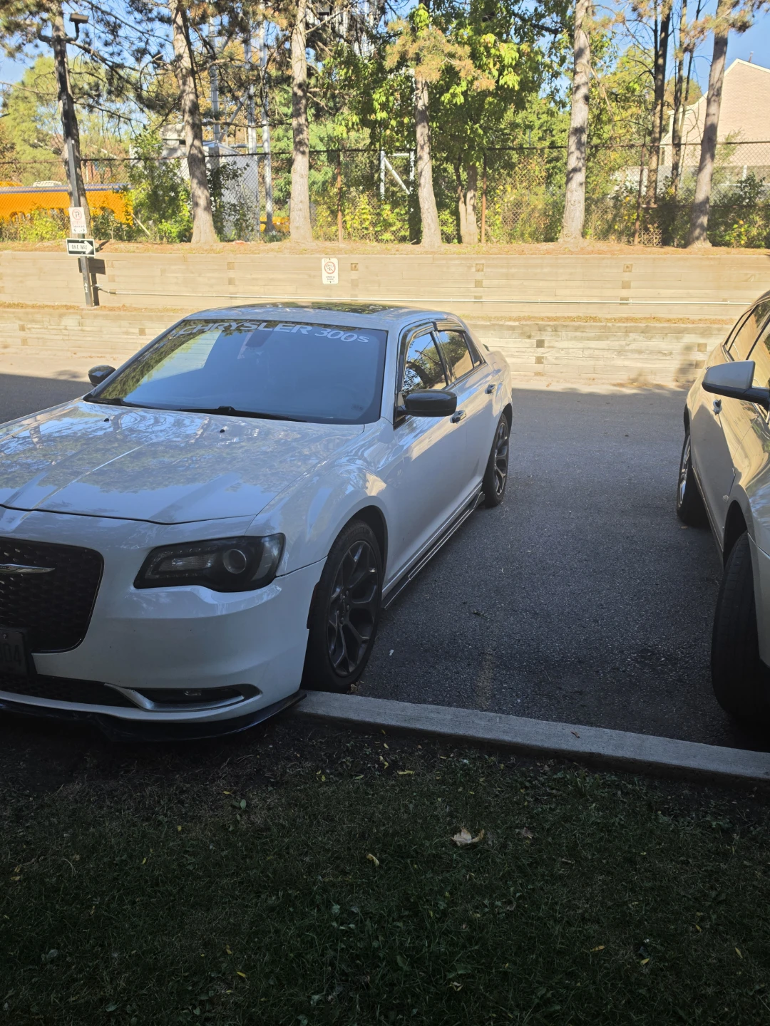 Chrysler 300S - photo 3