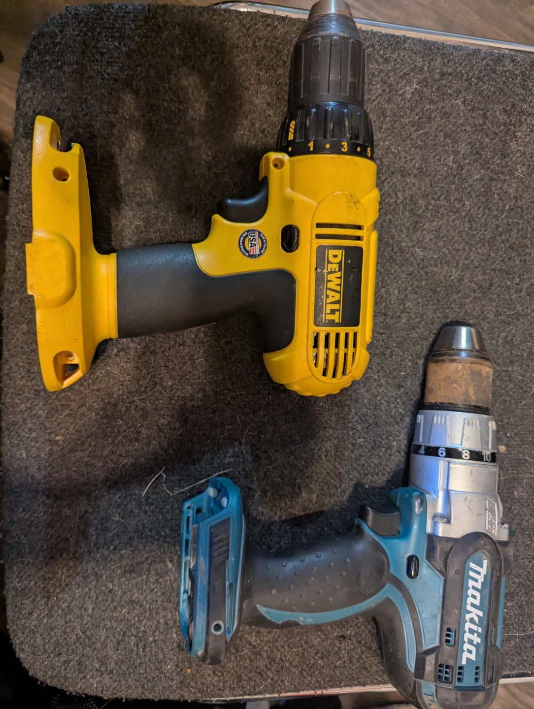 DeWalt and Makita Cordless Drills - photo 3