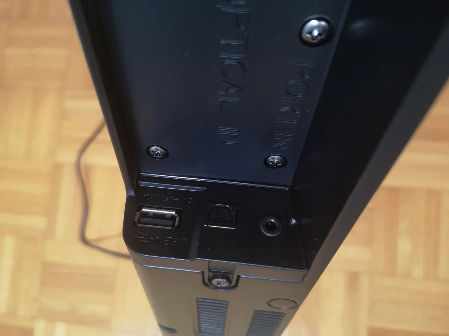 LG Sound Bar with Remote - photo 2