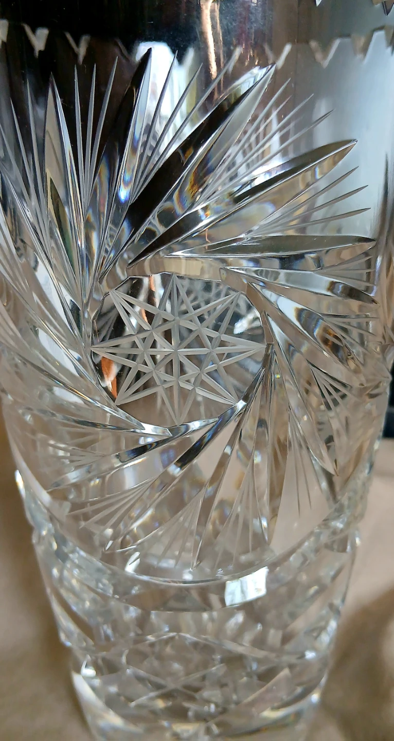 Clear Cut Crystal Flower Vase