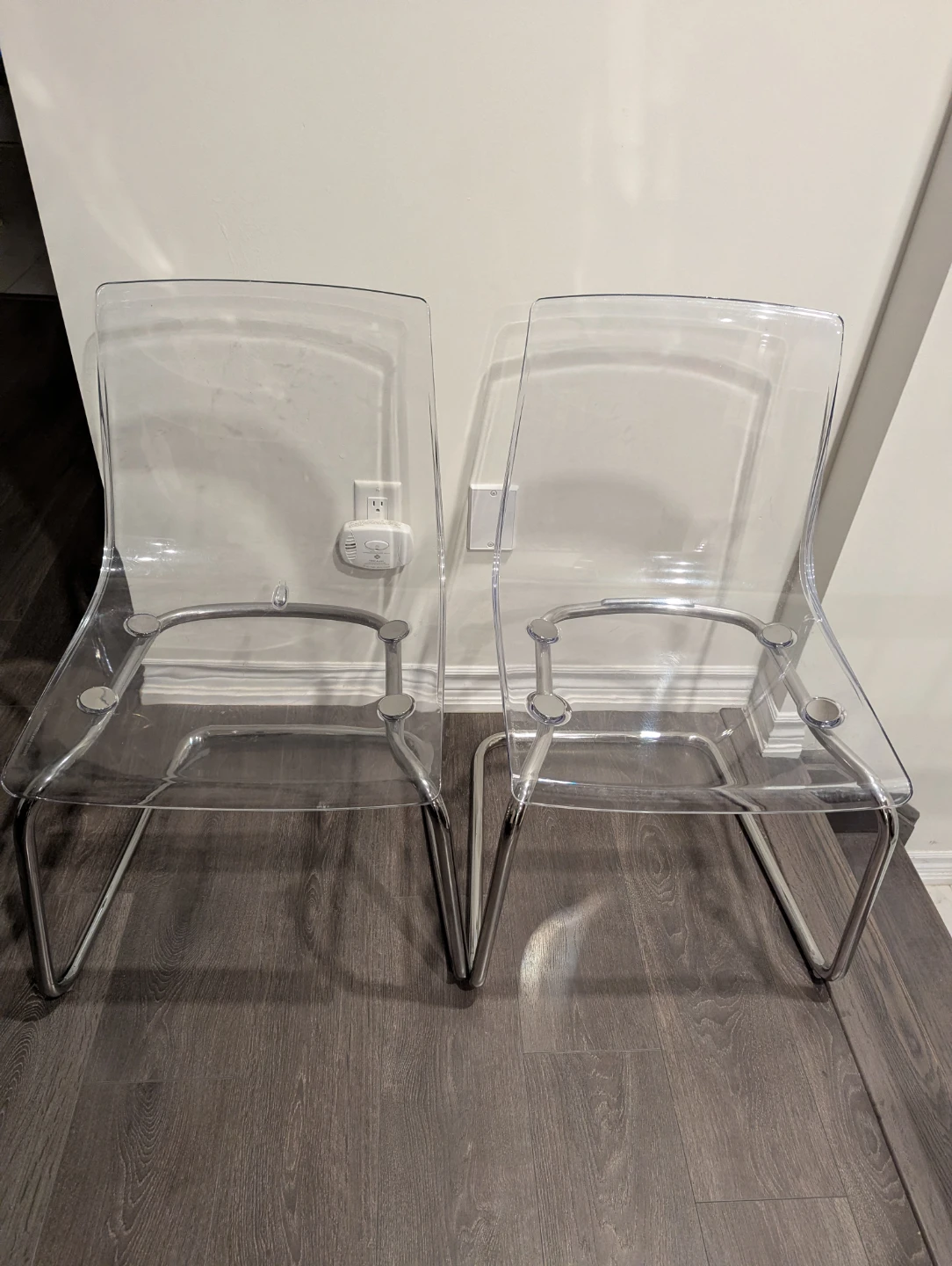 Set of 2 Ikea Clear Acrylic Dining Chairs