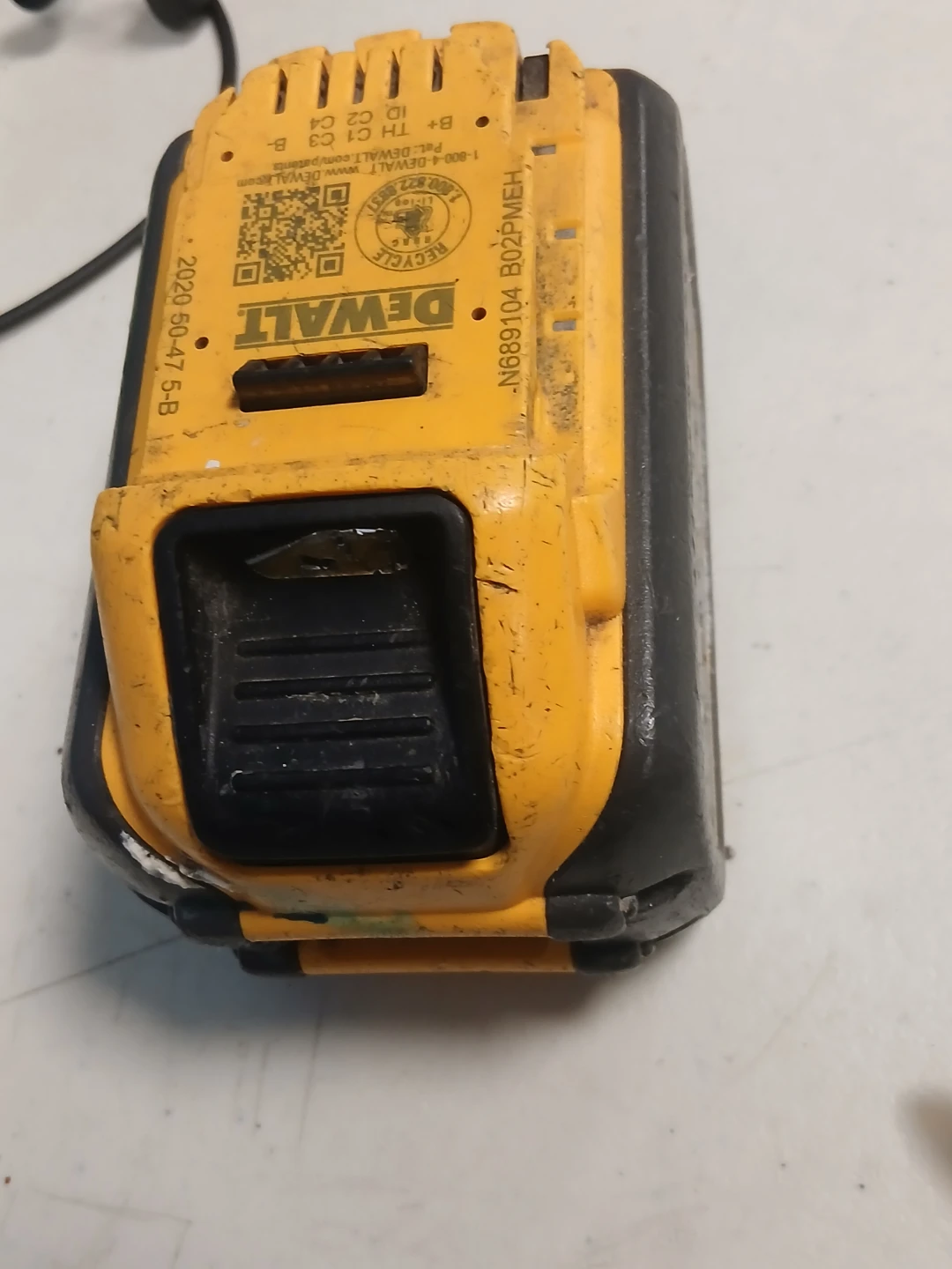 DEWALT FLEXVOLT 9Ah 20V/60V Battery - photo 5