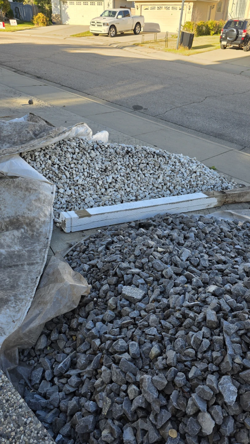 White landscaping rocks stones - photo 3