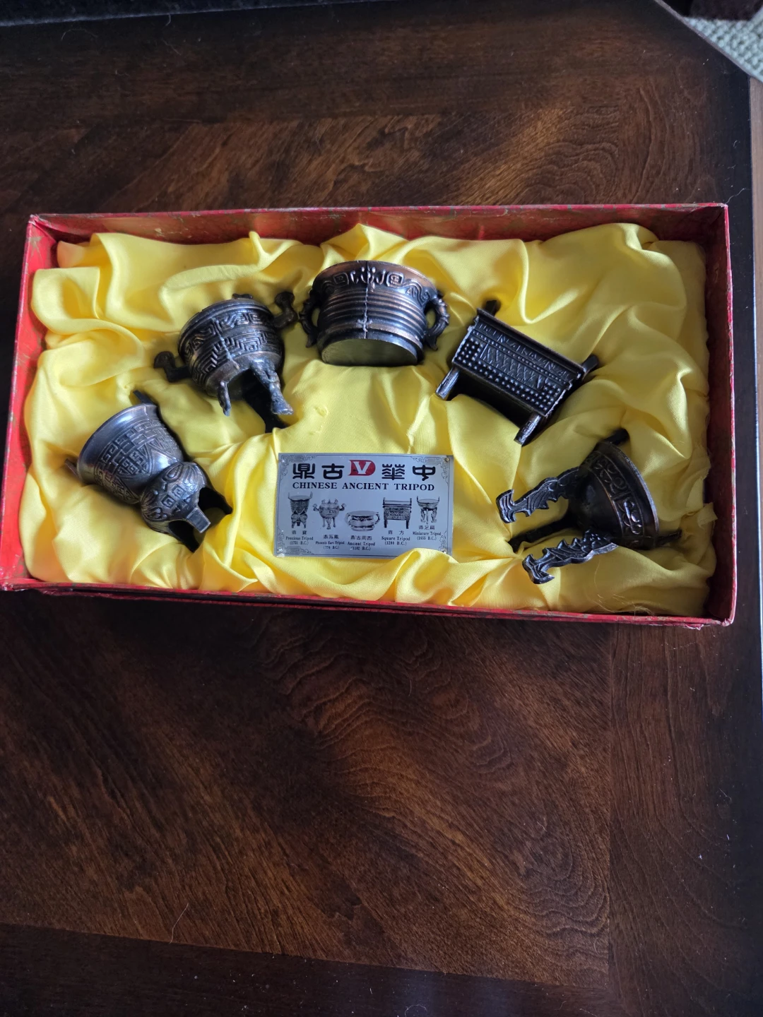 Chinese Ancient Tripod Miniature Set