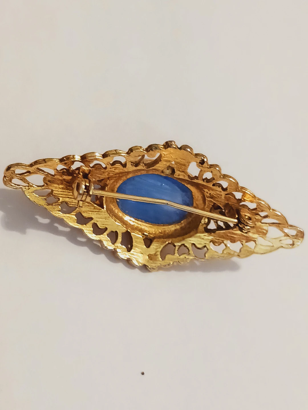 Gold Gilt Filigree Blue Swirling Gemstone Cabochon Brooch - photo 4
