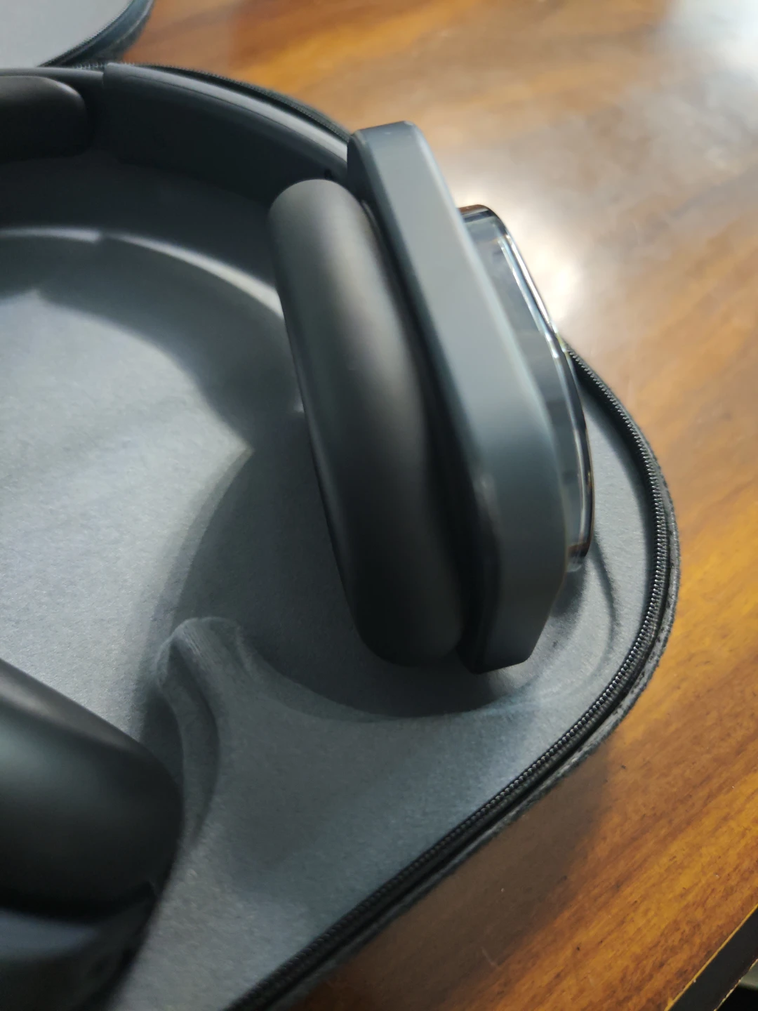 Nothing headphone 1 with case - photo 5