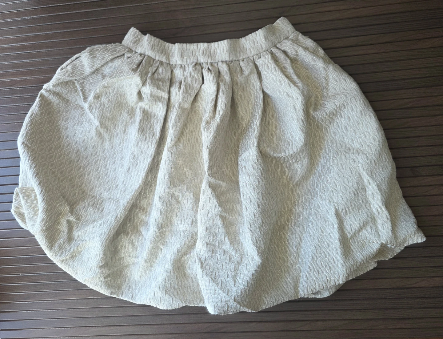 IMPERIAL Metallic Gold Textured Bubble/Puffer Skirt