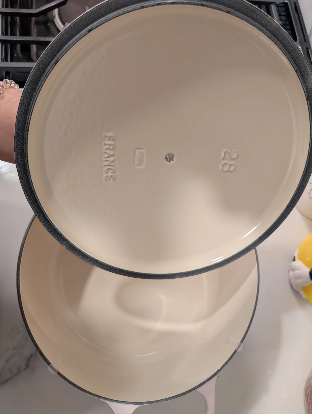 Le Creuset Signature Round Casserole Shell Pink 6.7 L - photo 5