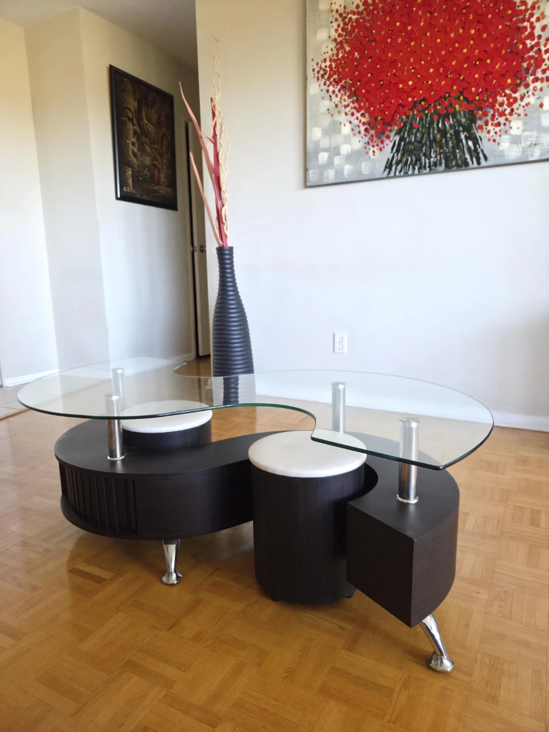 S-Shaped Coffee Table with Two Stools - photo 5