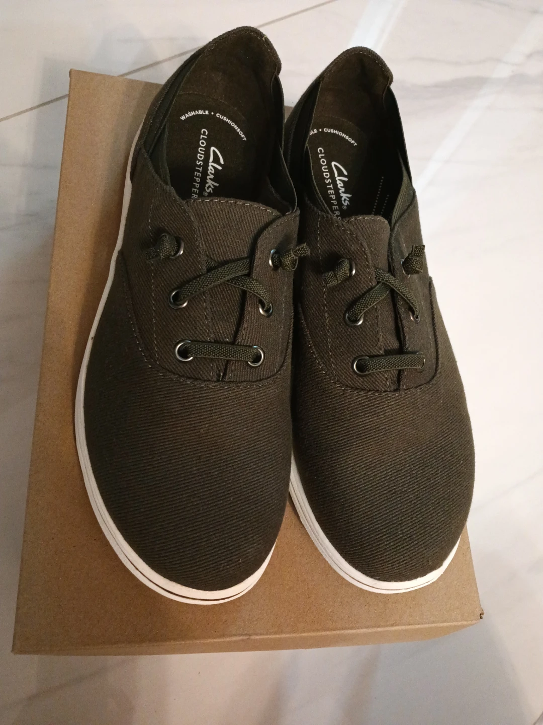 Clarks Cloudsteppers Breeze Ave Shoes - Dark Olive