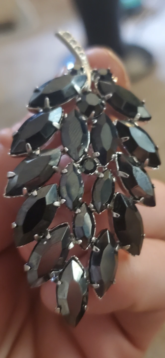 Vintage Black crystal leaf brooch