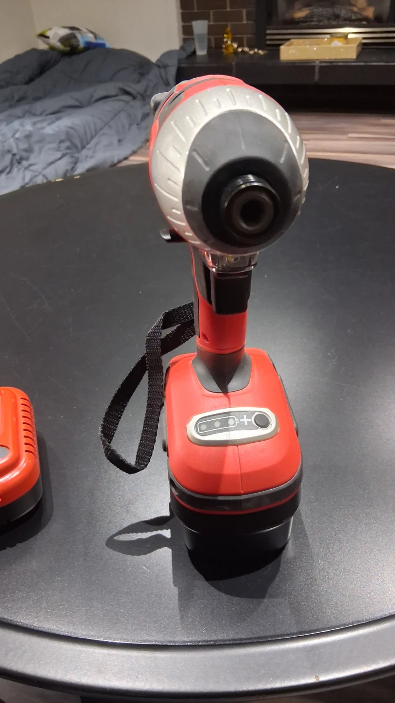 Black & Decker 14.4V Impact Driver with Charger - photo 3