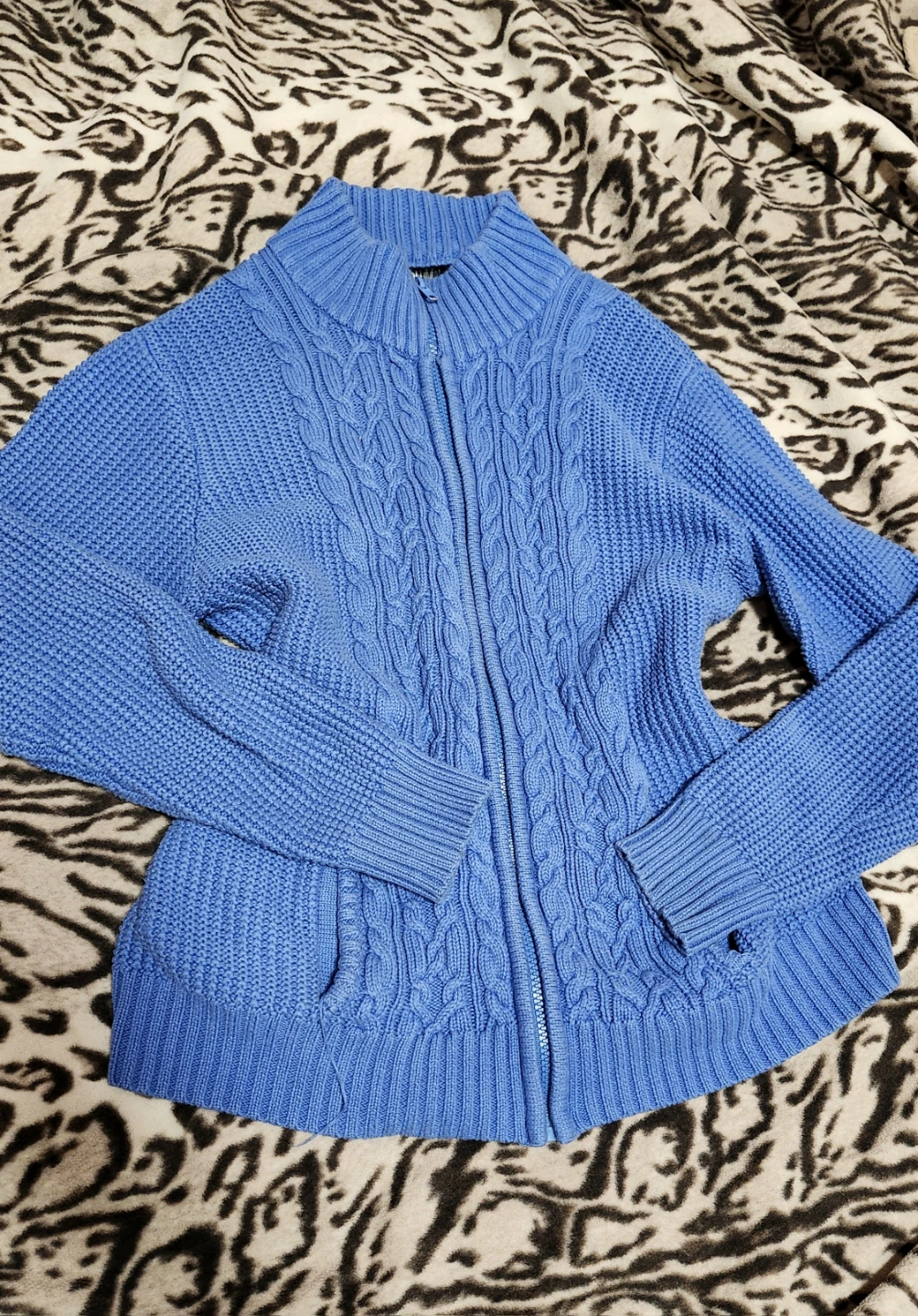 Cable Knit Zip-Up Sweater