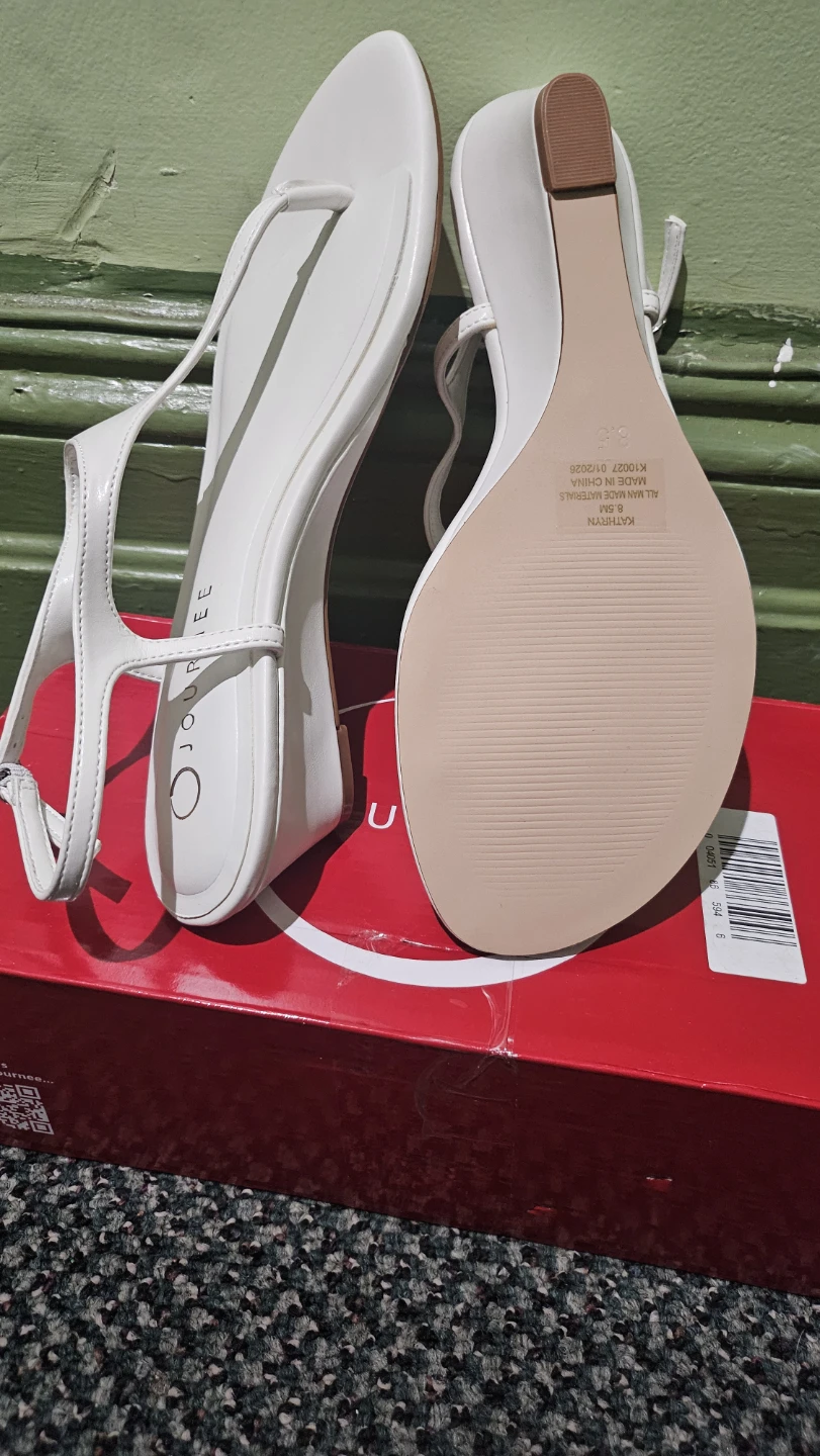 Journee Collection Kathryn White Sandals - photo 4