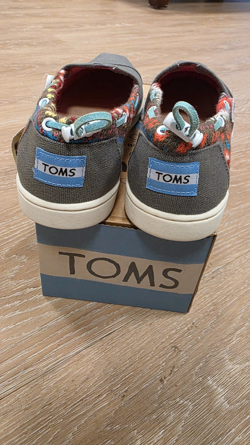 TOMS Bimini Stripe Knit Shoes Size 5 - photo 4