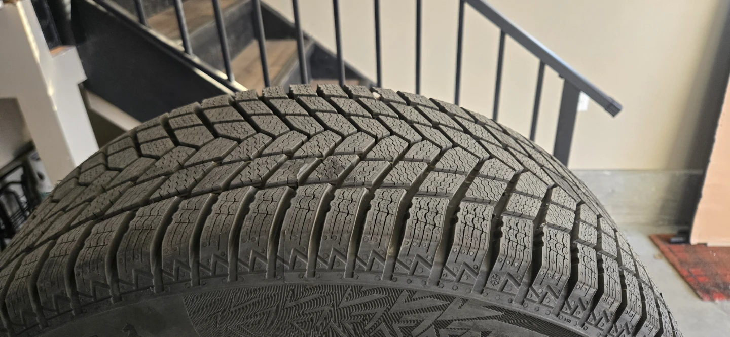 Brand New Winter Tires 225/60 R18  Ford - photo 3