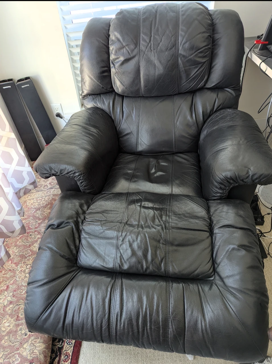 Black Leather Recliner - photo 3