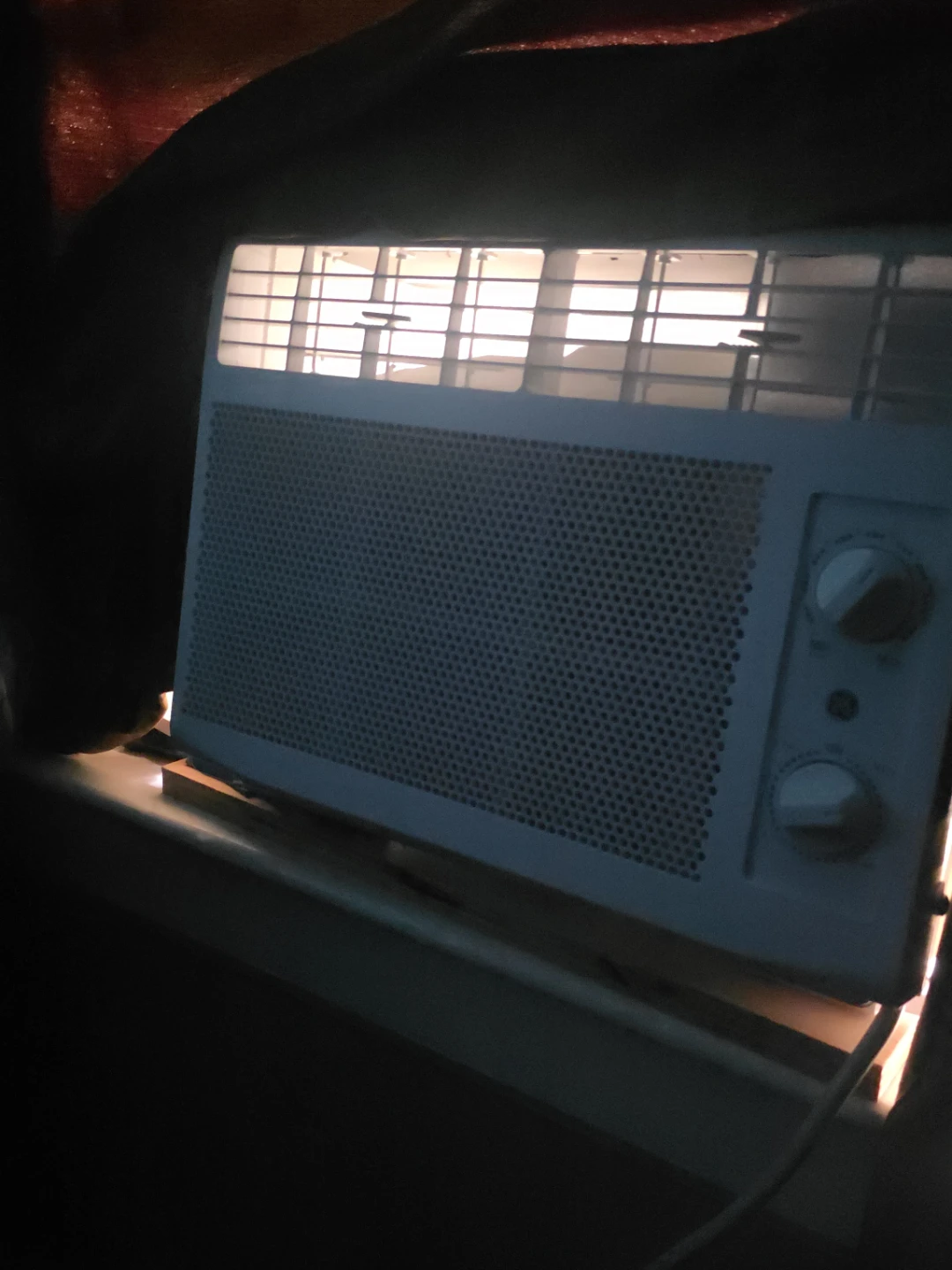 GE Window Air Conditioner - photo 2