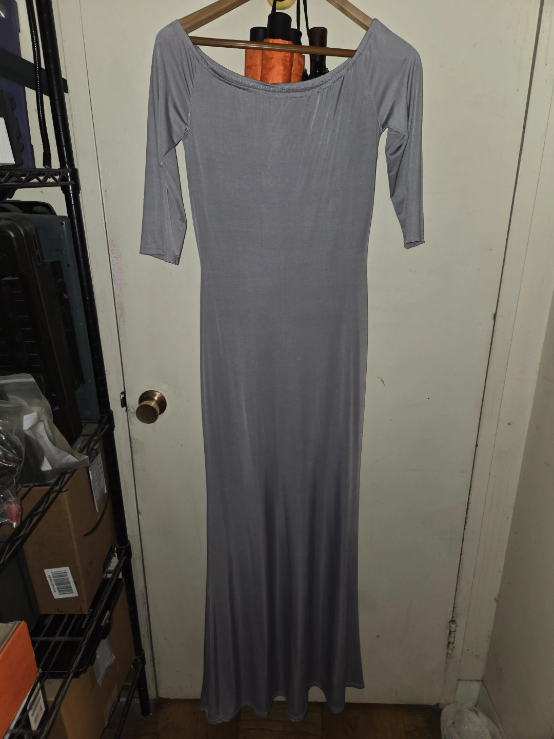 Long Stretch ¾ Sleeved Maxi Dress in a Ladies M