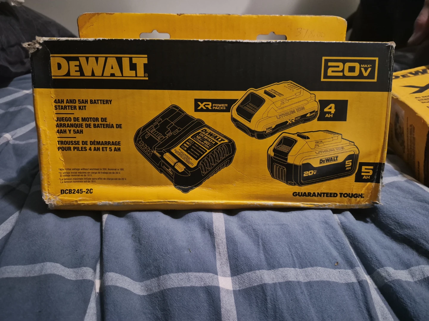DEWALT 20V Max 4Ah and 5Ah Battery Starter Kit