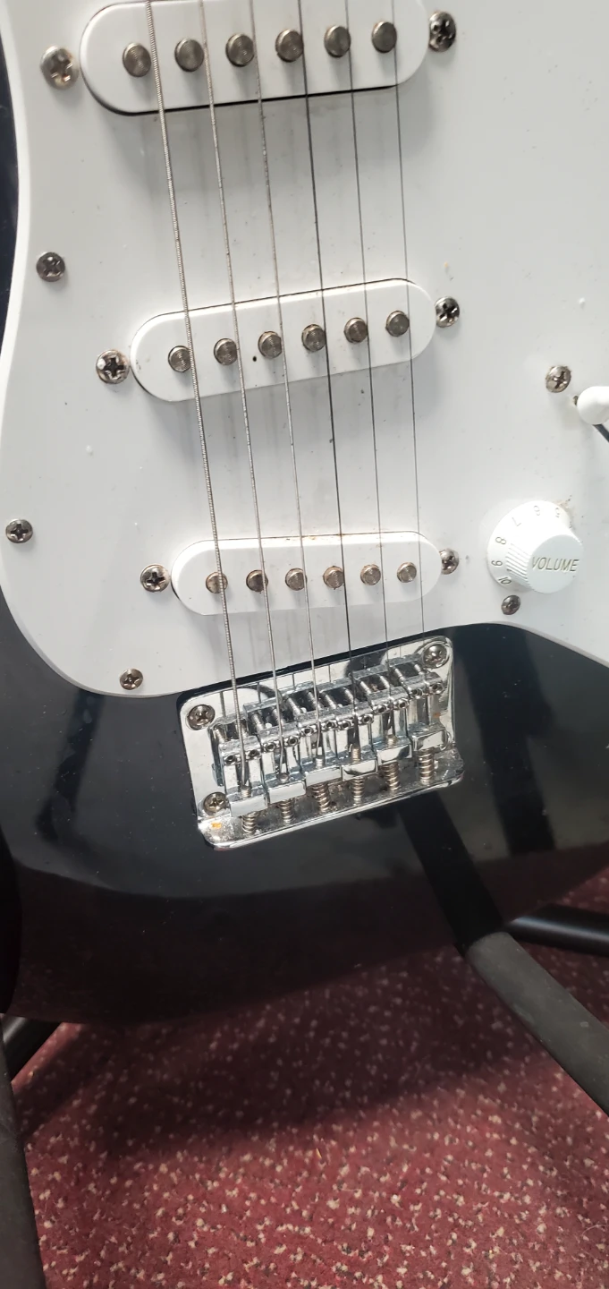 Squier Mini Electric Guitar - photo 3
