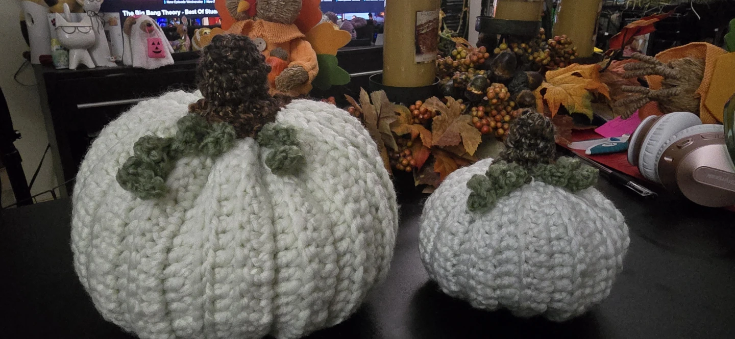 Crochet pumpkins medium and small - photo 3