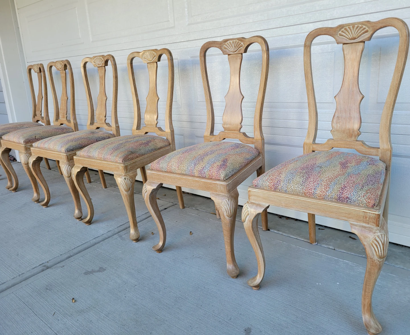 Set of 6 Vintage Queen Anne Dining Chairs – Pickled Oak Finish - photo 3