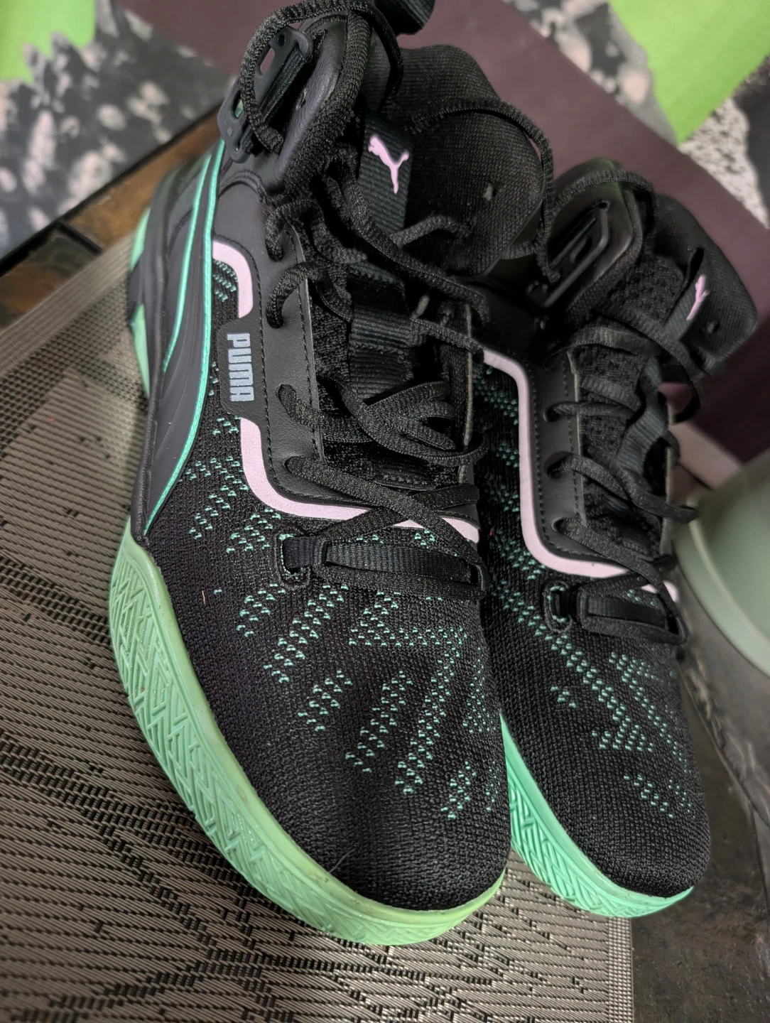 Puma Basketball Shoes - Men's US 9 / CDN 9.0 - photo 2