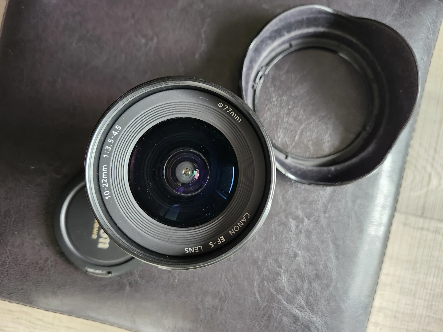 Canon EF-S 10-22mm f/3.5-4.5 USM ultra wide lens - photo 2