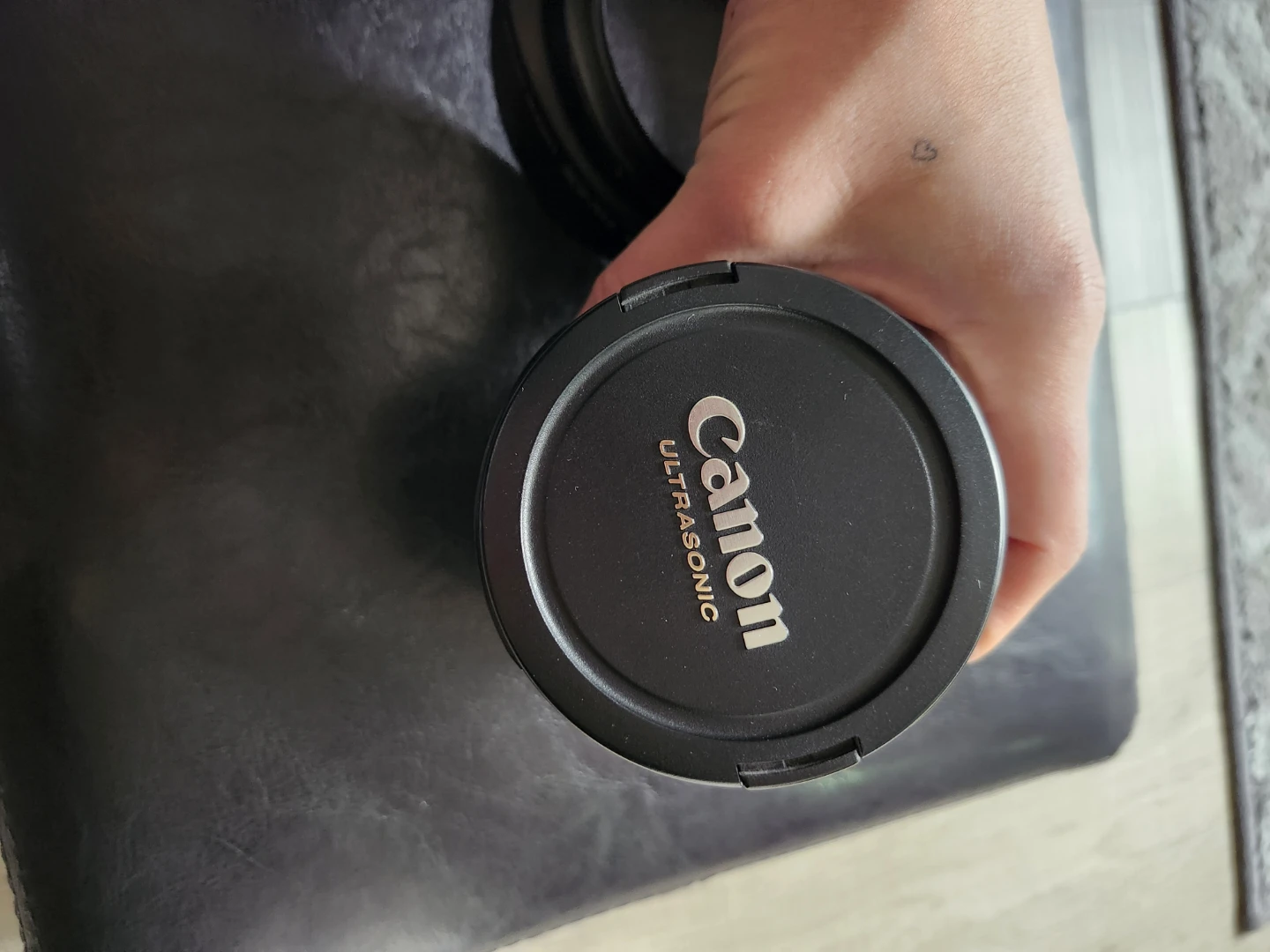 Canon EF-S 10-22mm f/3.5-4.5 USM ultra wide lens - photo 3