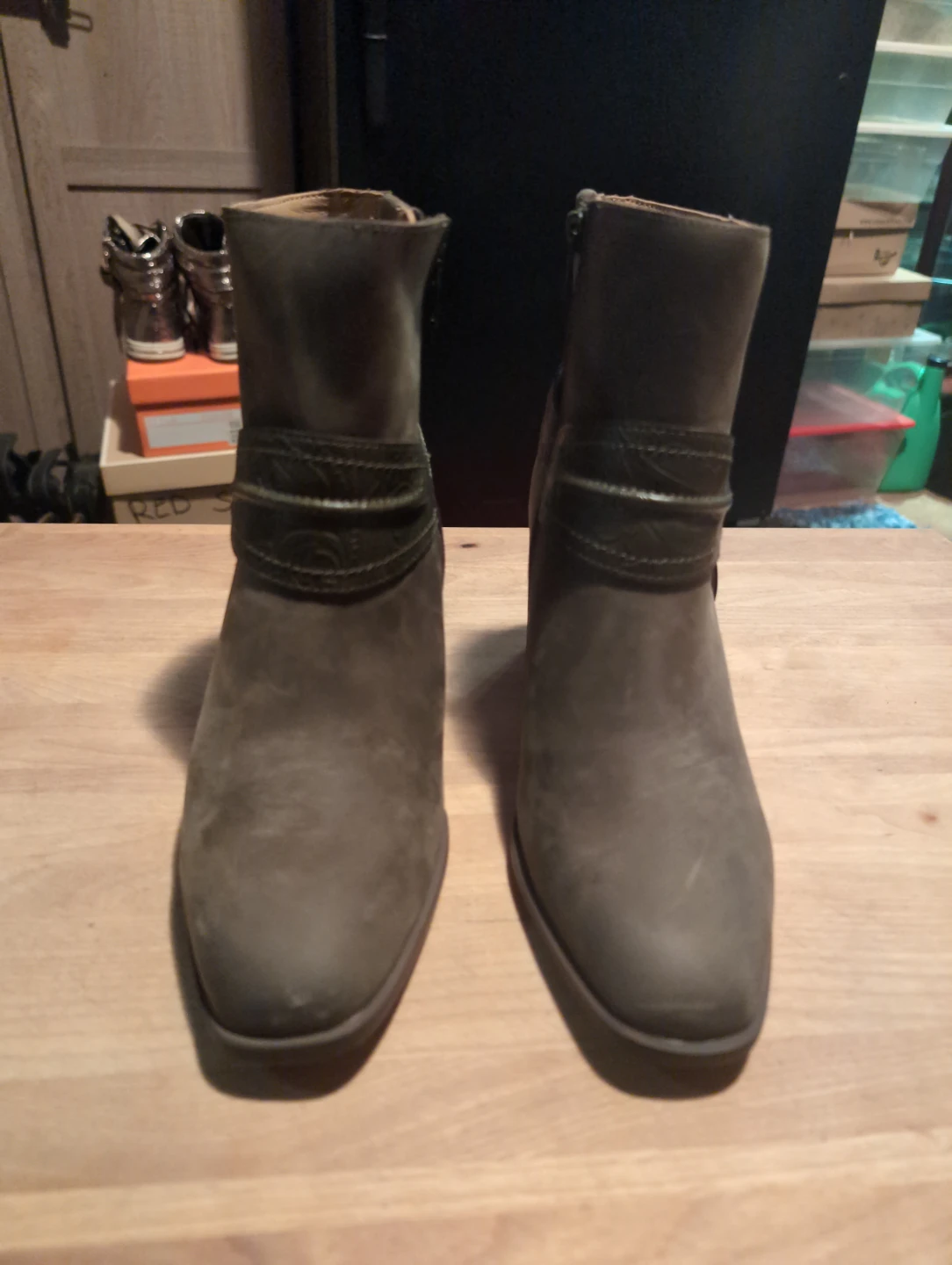 Leather Vionic Carnelia Ankle Boots - Size 7.5