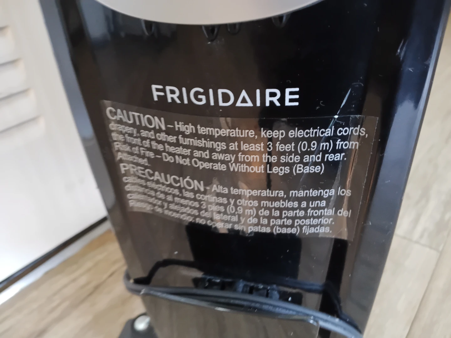 Frigidaire Oil-Filled Radiator Heater - photo 2