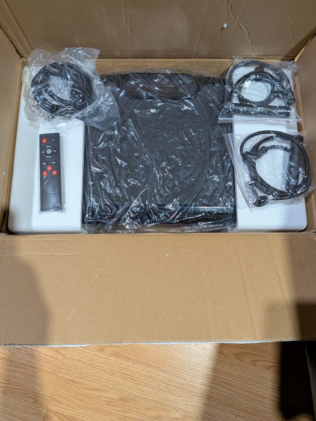 Taevno Vibration Plate Exercise Machine(Brand New) - photo 5