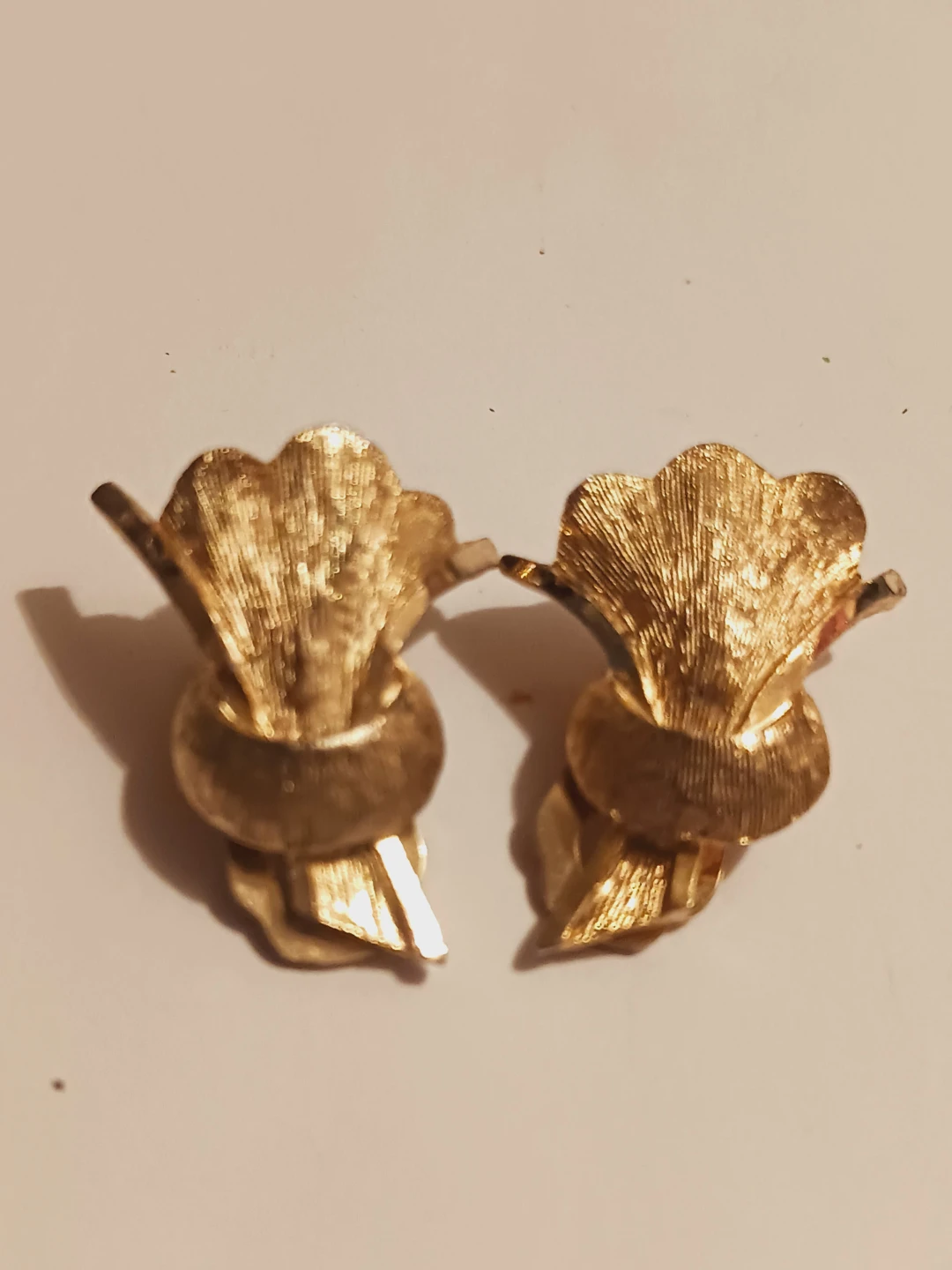 Vintage Gold-Tone Clip-On Earrings - photo 2